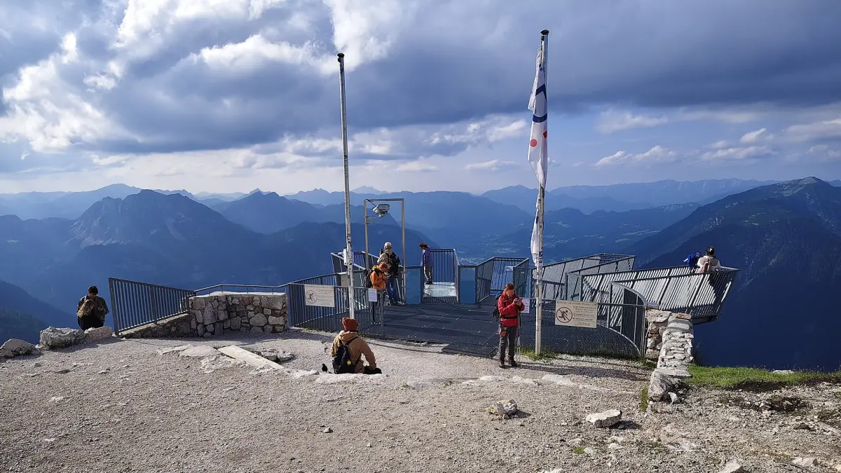 The 5fingers viewing platform on the Krippenstein
