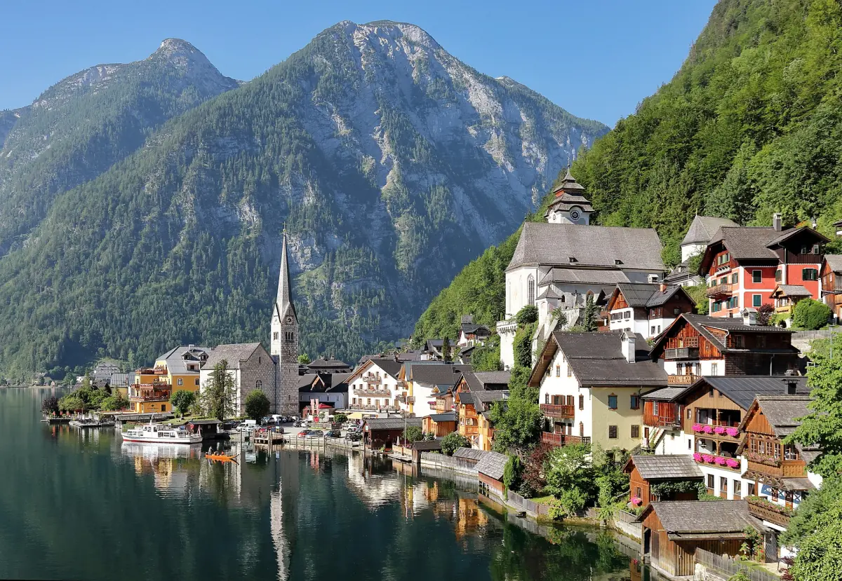 Hallstatt with its church spire and houses on the shore of the Hallstätter See