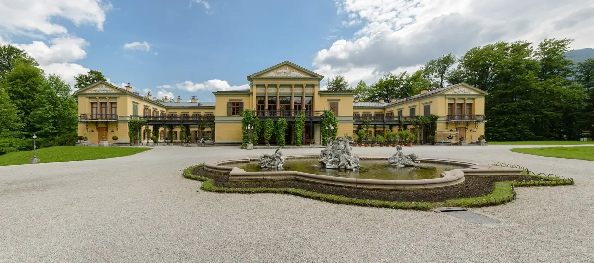 The Kaiservilla in Bad Ischl with its fountain