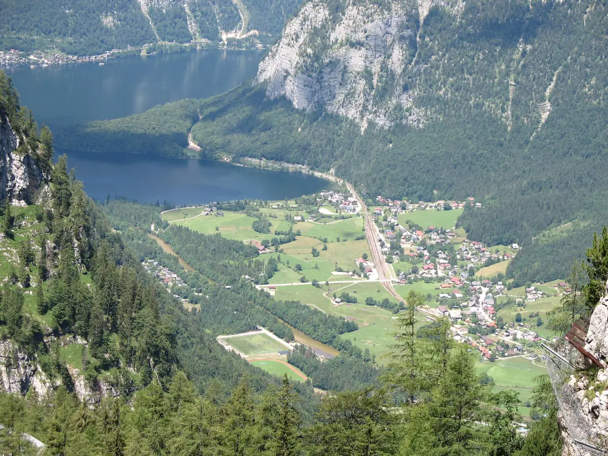 Obertraun and the southern end of the Hallstätter See from the mountain